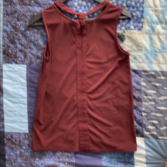 RW & Co High Neck Dressy Tank - Picture 2 of 3